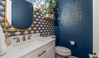 11806 E Arbor Dr, Anchorage, KY 40223
