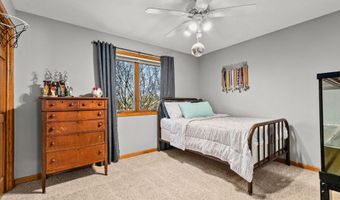 N371 FIELDSIDE Lane, Appleton, WI 54915