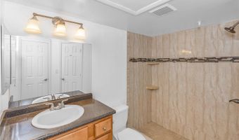 355 LAKEPOINTE Dr 102, Altamonte Springs, FL 32701