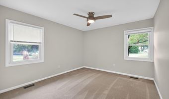 4027 CHELMONT Ln, Bowie, MD 20715