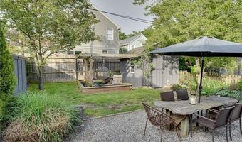 45 Burnside Ave, Newport, RI 02840