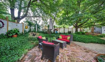 5596 Walnut St, Augusta, MO 63332