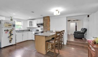 76 Union St, Barre, MA 01005