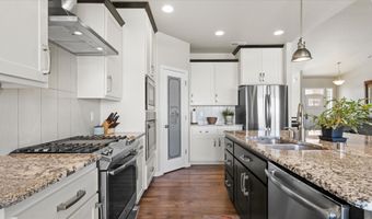 16904 E Love Ln, Benton City, WA 99320