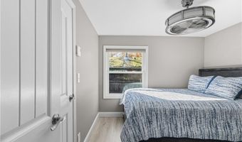 51 Osceola Ave, Narragansett, RI 02882