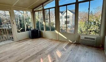 5713 19TH St N, Arlington, VA 22205