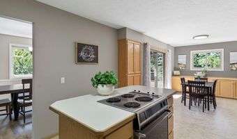 506 Lakeview Dr, Cascade, ID 83611