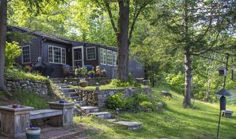 11 N Shore Rd, Chester, NH 03036