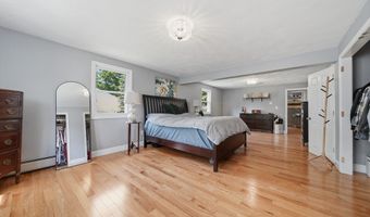 11 W Winkley St, Amesbury, MA 01913