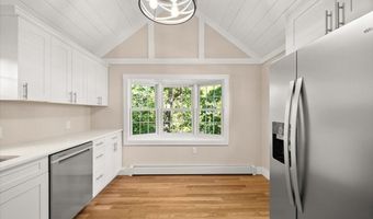 33 Brookline St, Abington, MA 02351