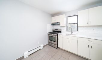 43 W 9TH St 6, Bayonne, NJ 07002