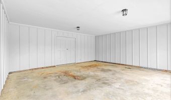18 Rollins Pl, Atmore, AL 36502
