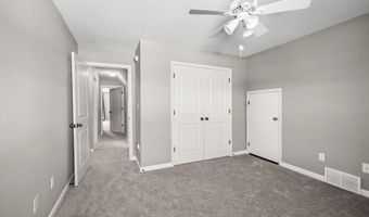 8924 VILLAGE LAKE Ln, Bartlett, TN 38002