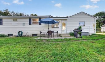 18 Vernon St, Ayer, MA 01432