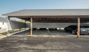 1445 Whispering Creek Dr E, Ballwin, MO 63021