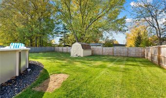 1280 Meadowview Ln, Amherst, OH 44001