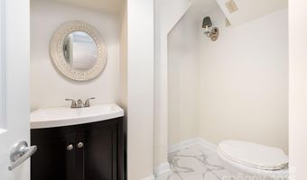 49 Pinedale Rd, Asheville, NC 28805