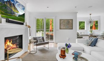 16 Lia Fail Way, Cos Cob, CT 06807