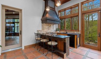 6830 N PURDY Pkwy, Appleton, WI 54913