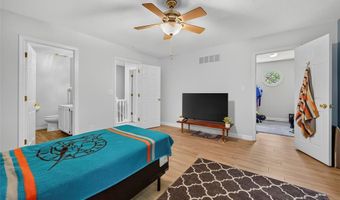 1592 Greenfield Crossing Ct, Ballwin, MO 63021