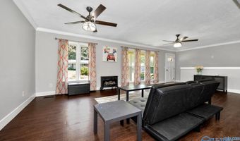 121 11th Pl NW, Arab, AL 35016