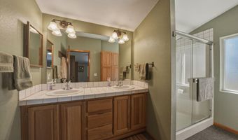 67422 Trout Ln, Bend, OR 97703