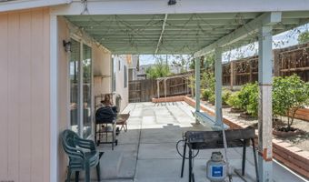 570 Sunrise Cir, Fernley, NV 89408