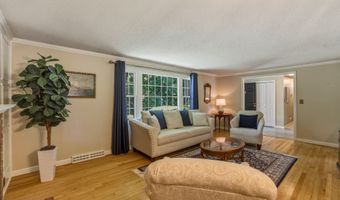 14 High Hill Rd, Canton, CT 06019