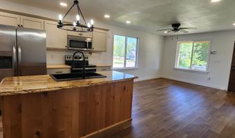 604 Marvin Ave, Ava, MO 65608