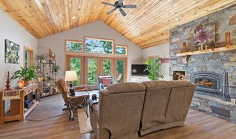 1029 Sun Valley Dr, Careywood, ID 83809