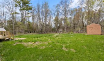 569 Benton Rd, Albion, ME 04910