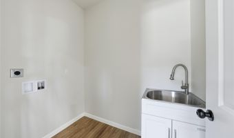 1379 A Manu Aloha St B, Kailua, HI 96734