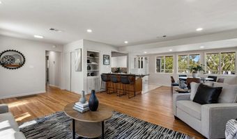 8530 Rockledge Rd, La Mesa, CA 91941