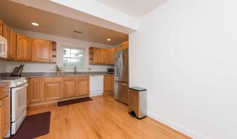 1524 N KENTUCKY St, Arlington, VA 22205