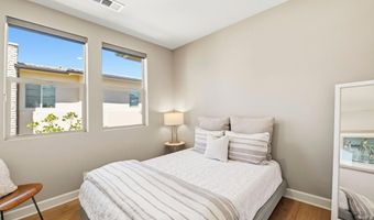 16750 Coyote Bush Dr 11, San Diego, CA 92127