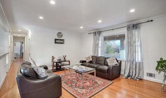 8916 MANGUM Pl, Alexandria, VA 22308