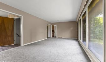 5832 Norcroft Dr, Indianapolis, IN 46221
