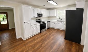 4271 Mt Olivet Rd, Batesville, MS 38606