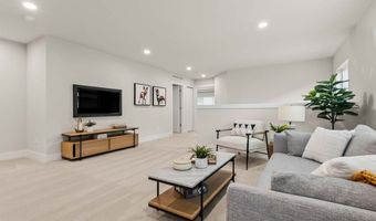 3809 194th Ln SE, Bothell, WA 98012