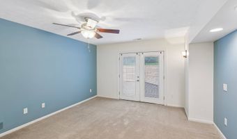 838 Lynnhaven Ln, Akron, OH 44313