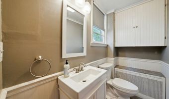 21 Hillside Ave, Andover, NJ 07801