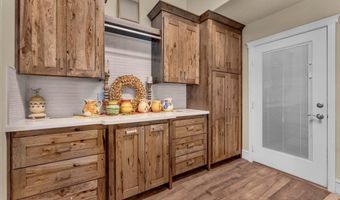 4905 Parkville Rd, Anderson, CA 96007