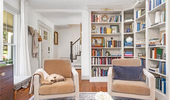 9 Kiki Cir, Cranston, RI 02921