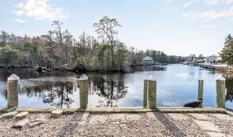 20 Dune Dr, Bayville, NJ 08721