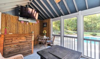 195 Steam Mill Rd, Auburn, NH 03032