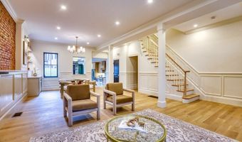 16 Chestnut St, Boston, MA 02129