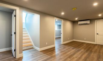 162 Waldo Ave, Belfast, ME 04915