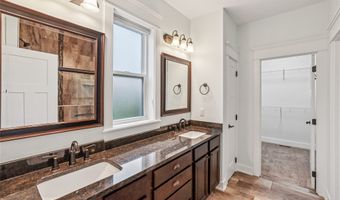 903 Baileys Grove Dr, Adel, IA 50003
