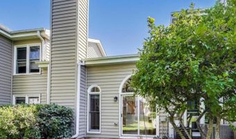 1912 N Coldspring Rd, Arlington Heights, IL 60004