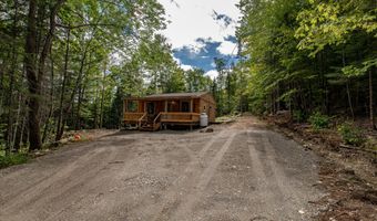 8 Magnolia Ln, Starks, ME 04911